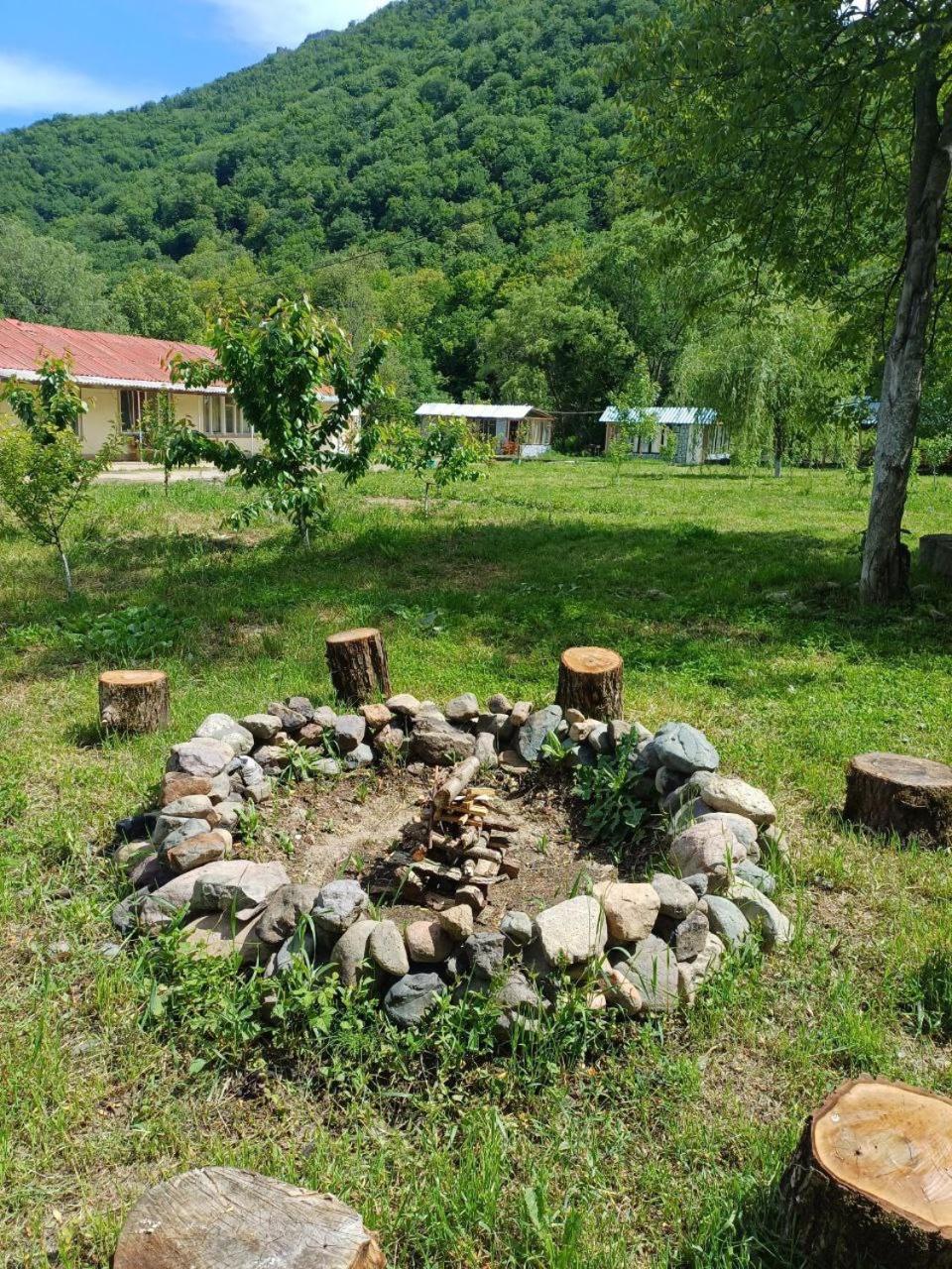 Basuta Guesthouse Kapan المظهر الخارجي الصورة