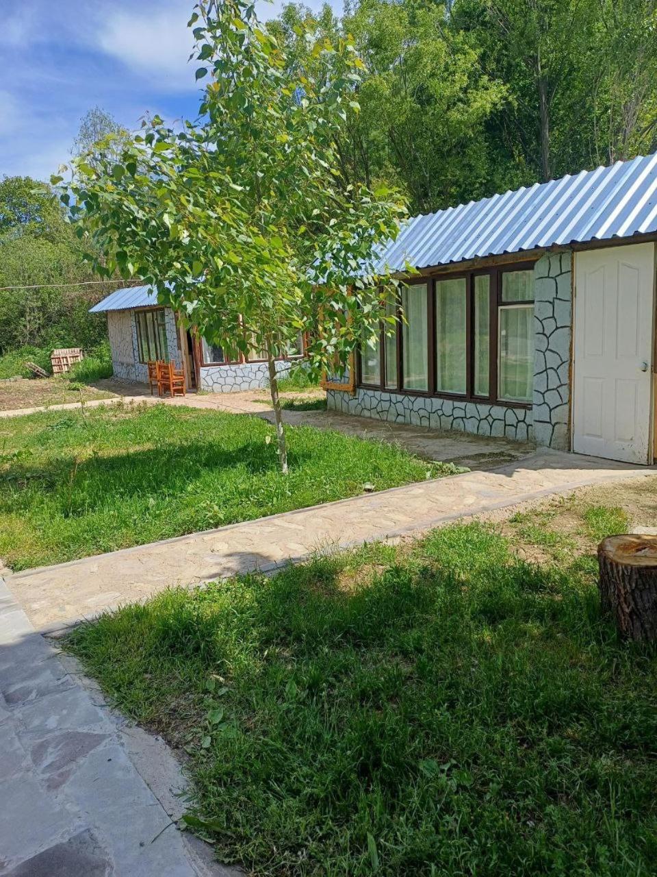 Basuta Guesthouse Kapan المظهر الخارجي الصورة